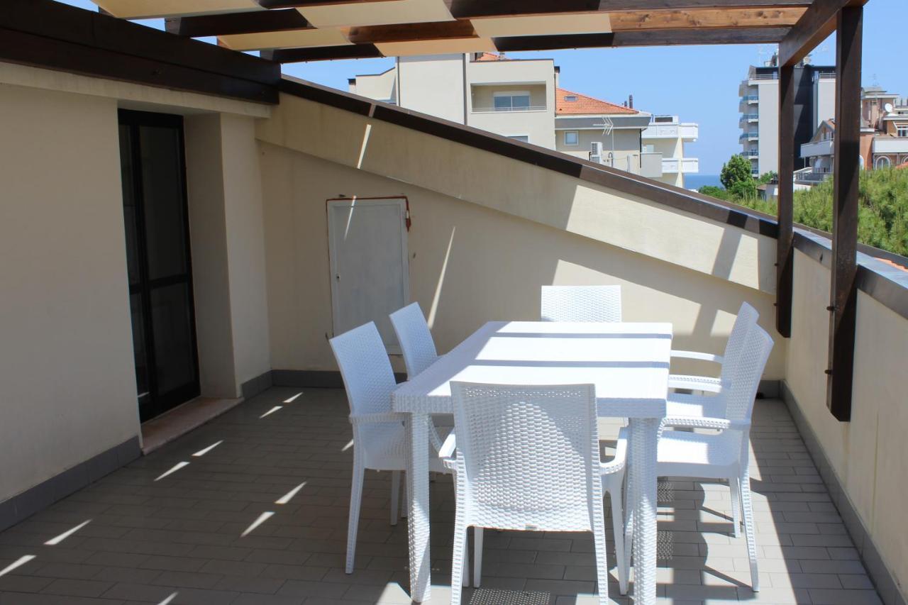 Residence Caterina Cattolica Exterior photo