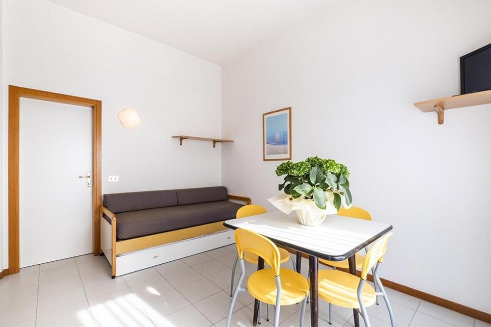 Residence Caterina Cattolica Exterior photo